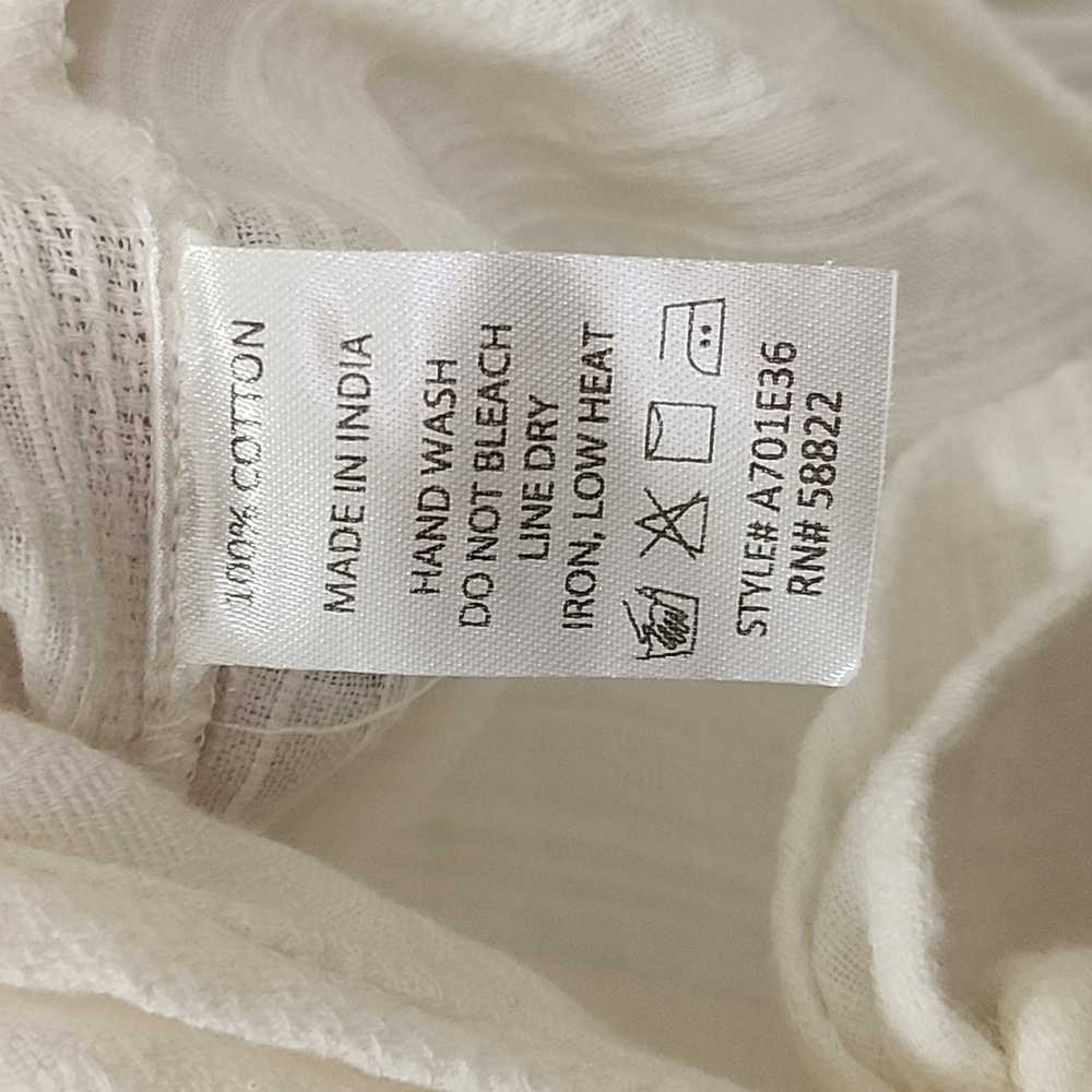 Max Studio peasant embroidered boho blouse ASO Bella Swan Sz Med - Picture 16 of 16